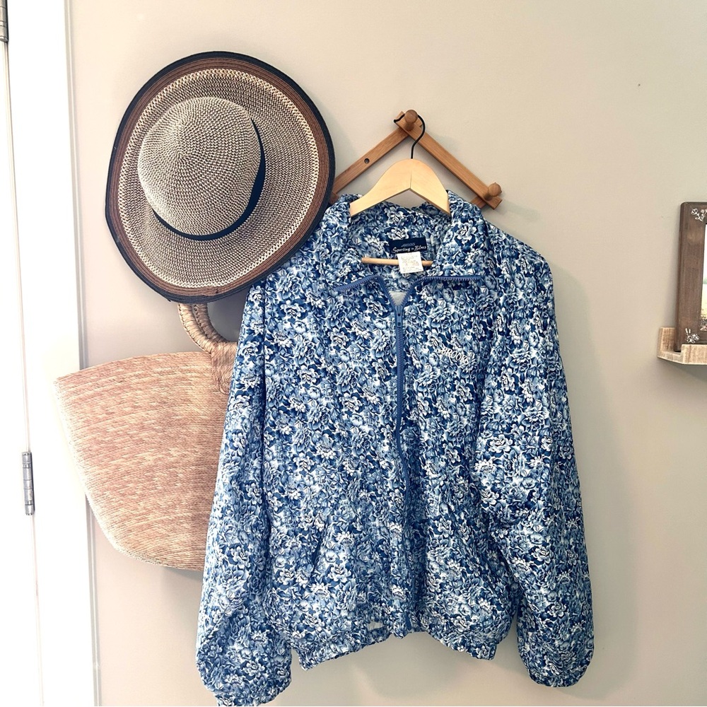 Vintage Brooks Floral Windbreaker Jacket – Blue & White | Lightweight | Size L